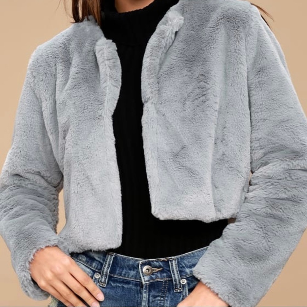 Wild Fable Light Gray Faux Fur Puffy Coat Jacket Size Small - Picture 13 of 14